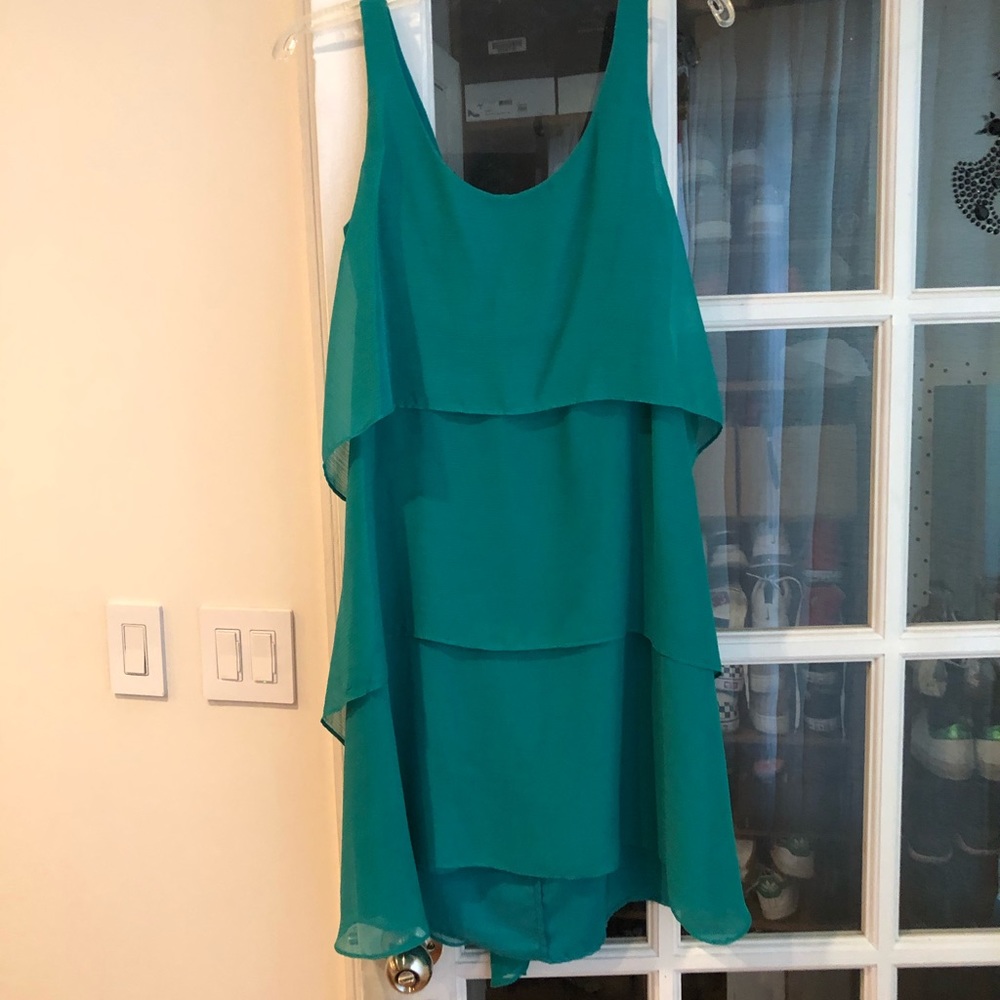 Ann Taylor sz6 kelly green tiered ruffle dress